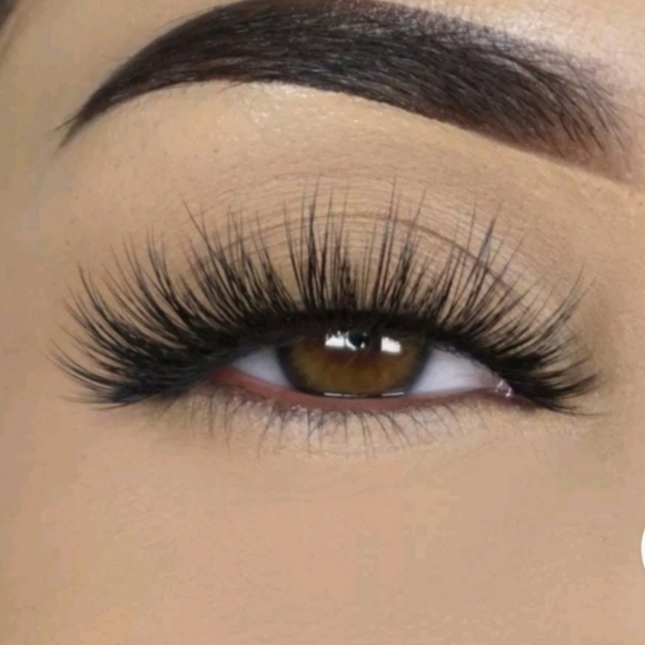Lilly Lashes Set ATLANTA & HOUSTON Premium Synthetic Mink Lashes 3 Pairs - Picture 3 of 8